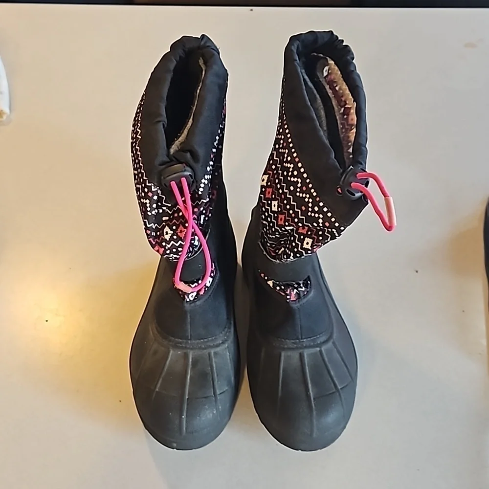 Columbia big kids winter boots